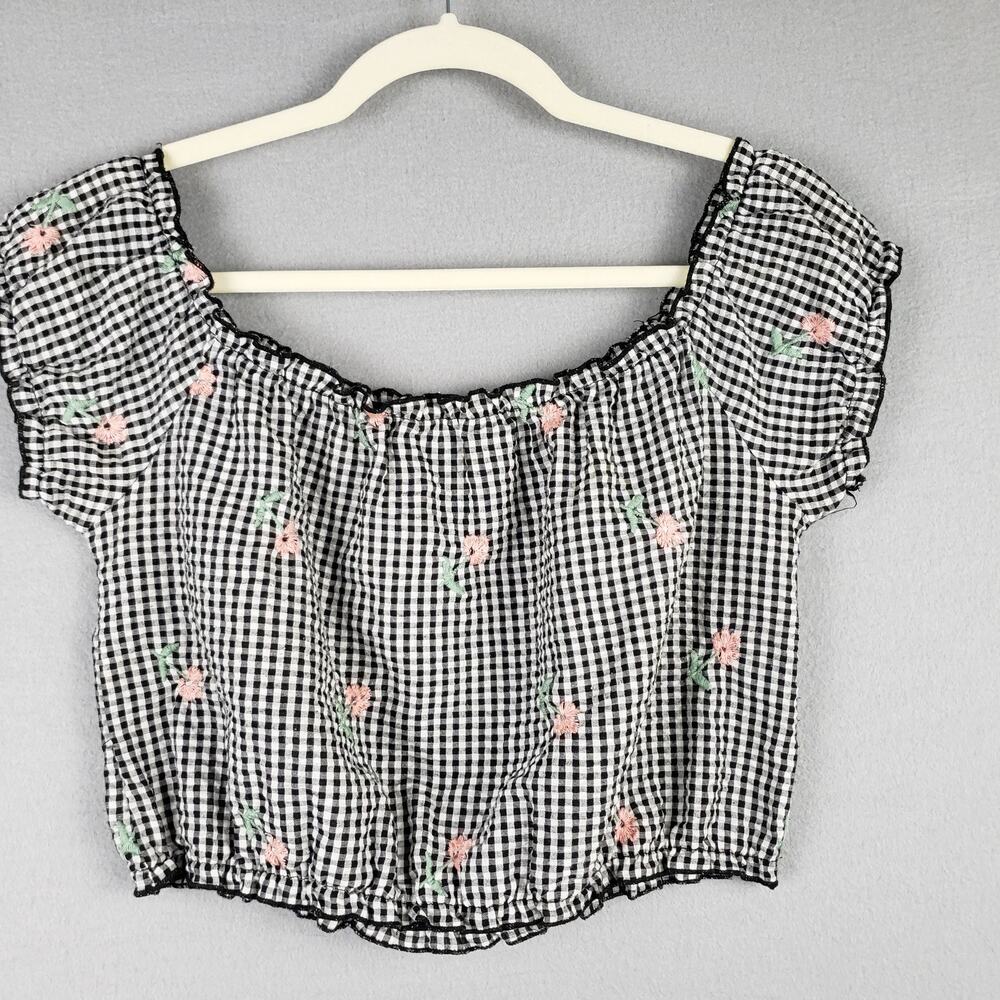 Tres Bien Size S Smocked Crop Top Black Gingham‎ Plaid Floral Cottagecore Granny